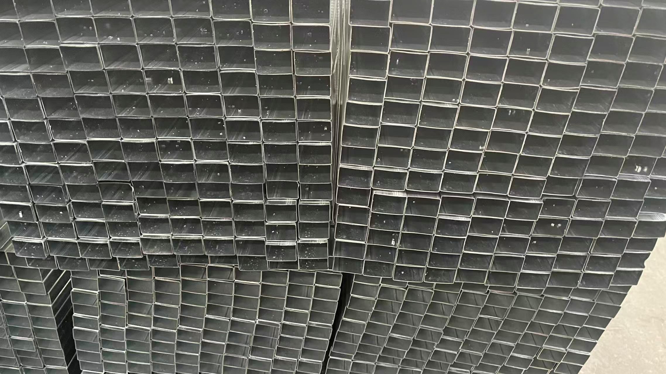 Galvanized Rectangular Tubes