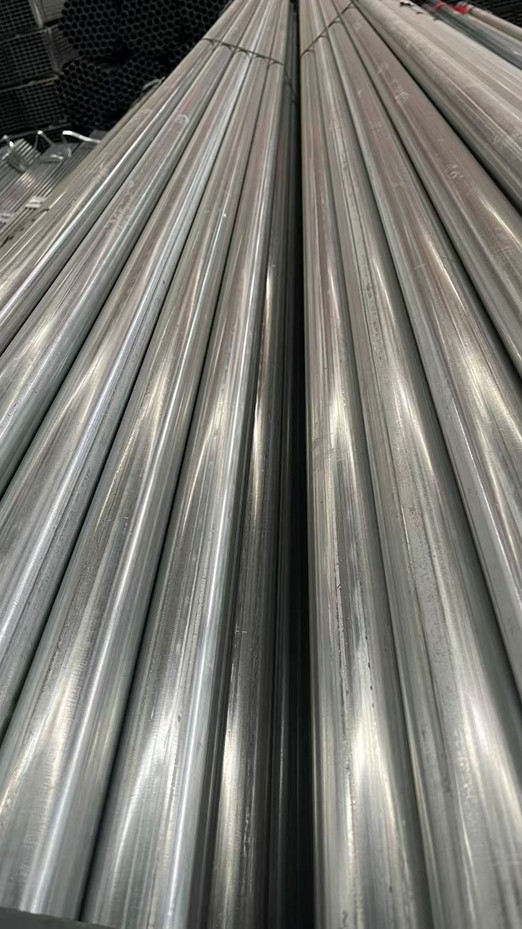2.5-inch Galvanized Round Pipe view 2