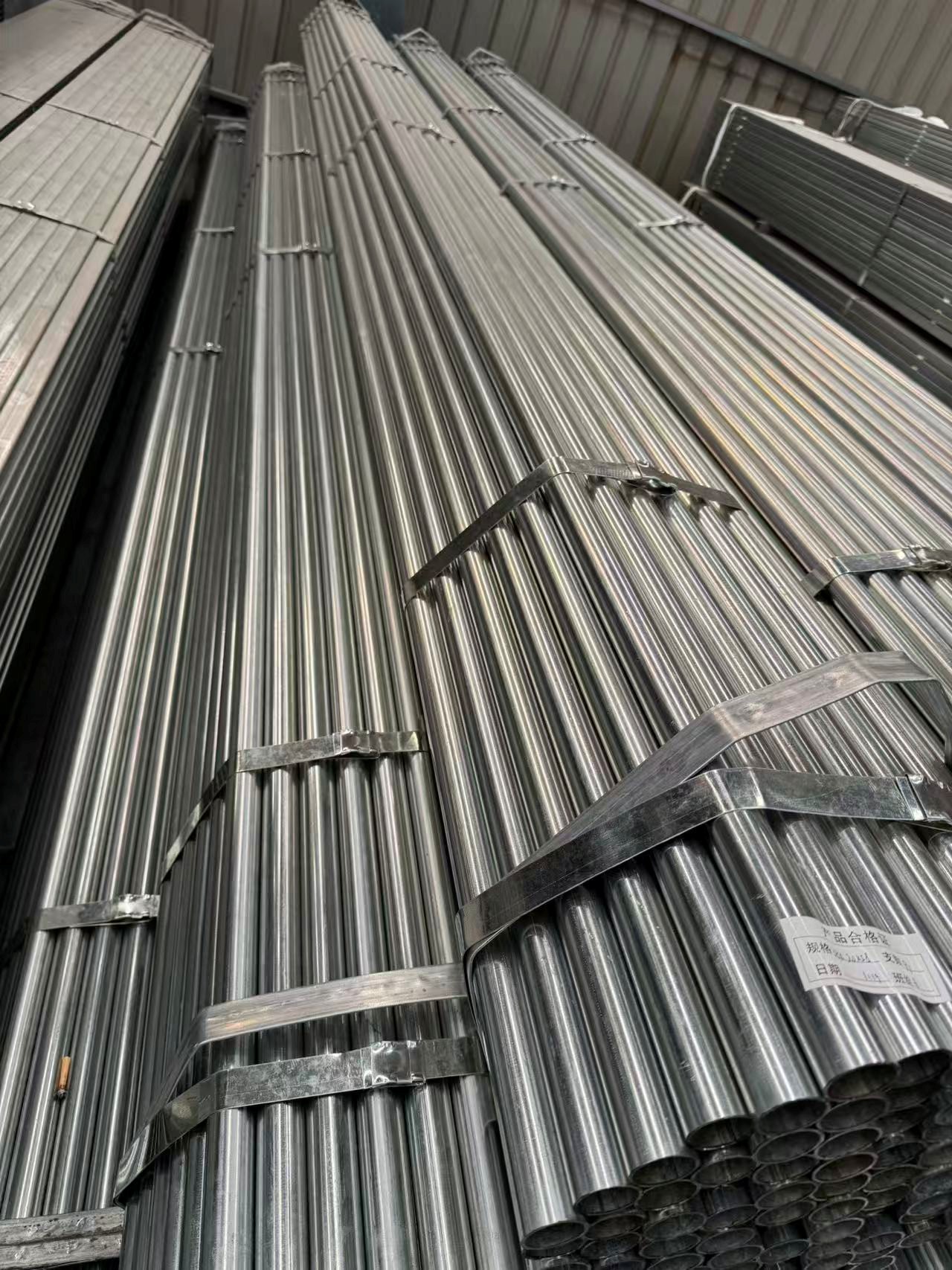 38 mm × 2.0 mm Galvanized Round Pipe